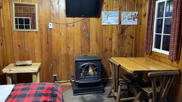 Bügeleisen/Bügelbrett, kostenloses WLAN, Bettwäsche