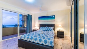 Apartment, 2 Bedrooms, Ocean View - Views From Golden Orchid - Airlie Beach (Airlie Beach)