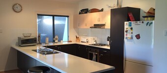 Free WIFI **200m to beach** R/C Air in all rooms 