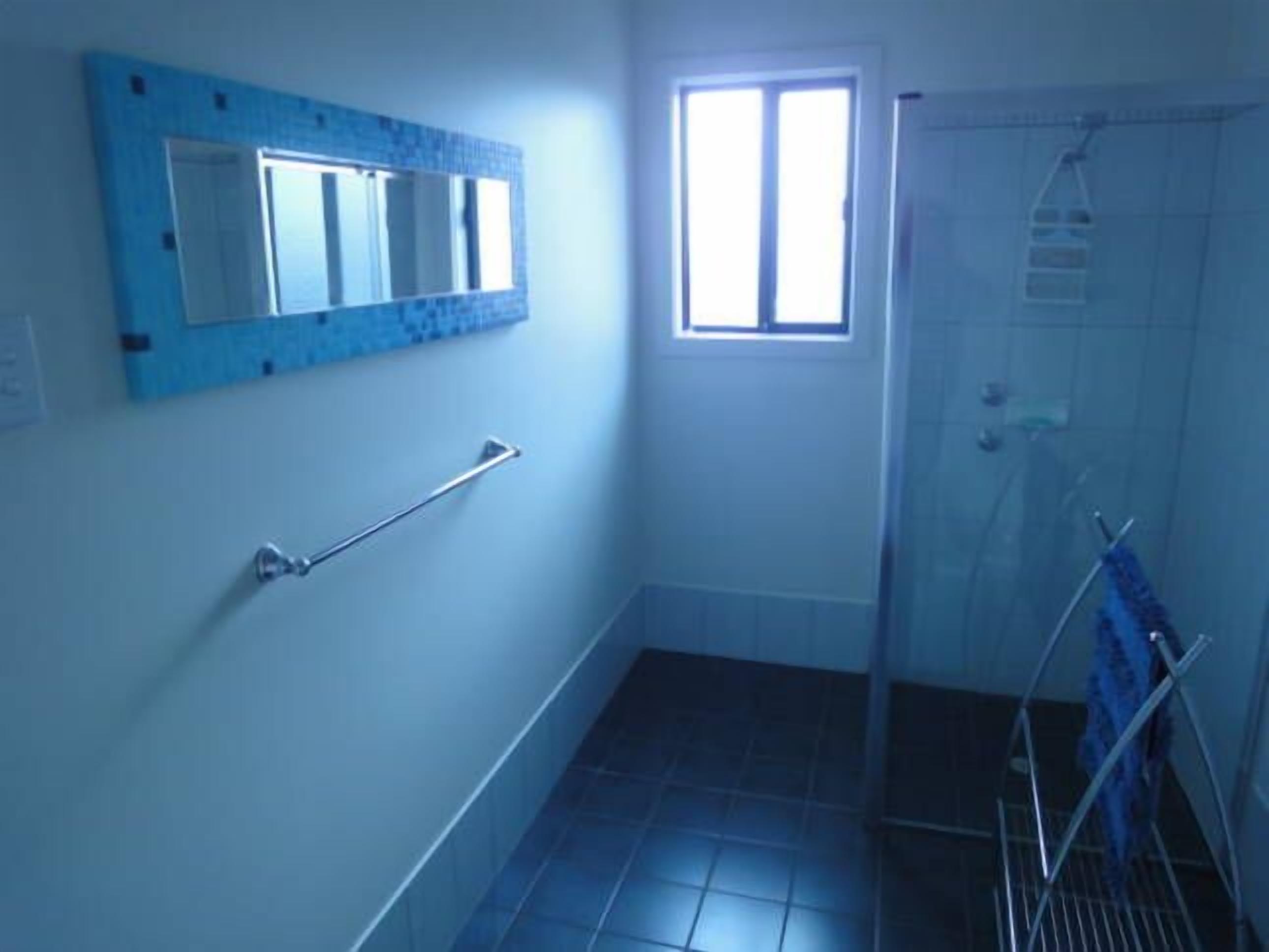 Free WIFI **200m to beach** R/C Air in all rooms  — image 20