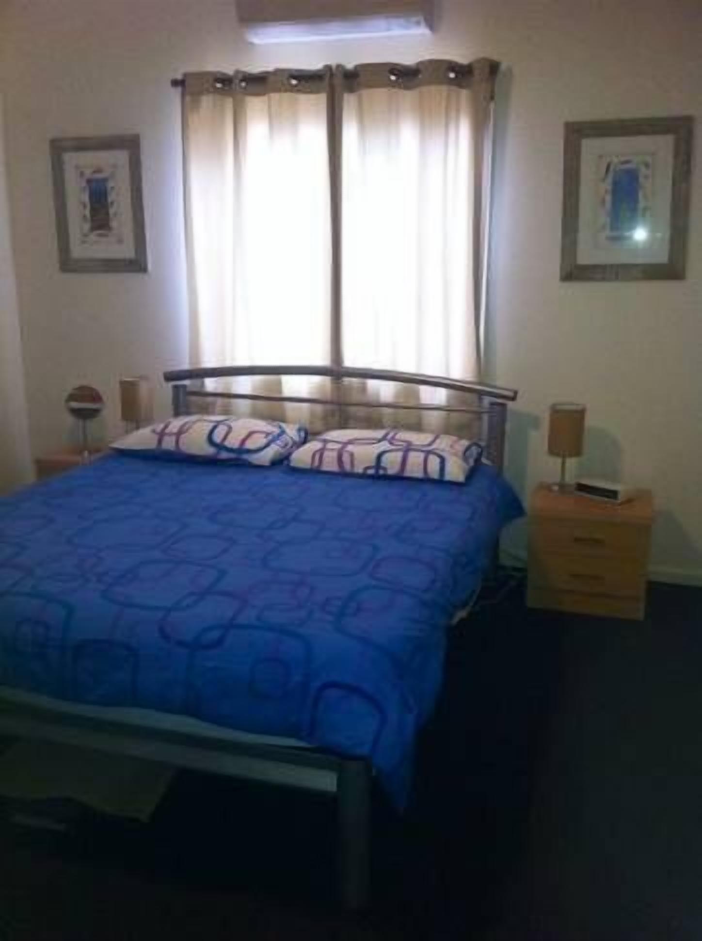 Free WIFI **200m to beach** R/C Air in all rooms  — image 5