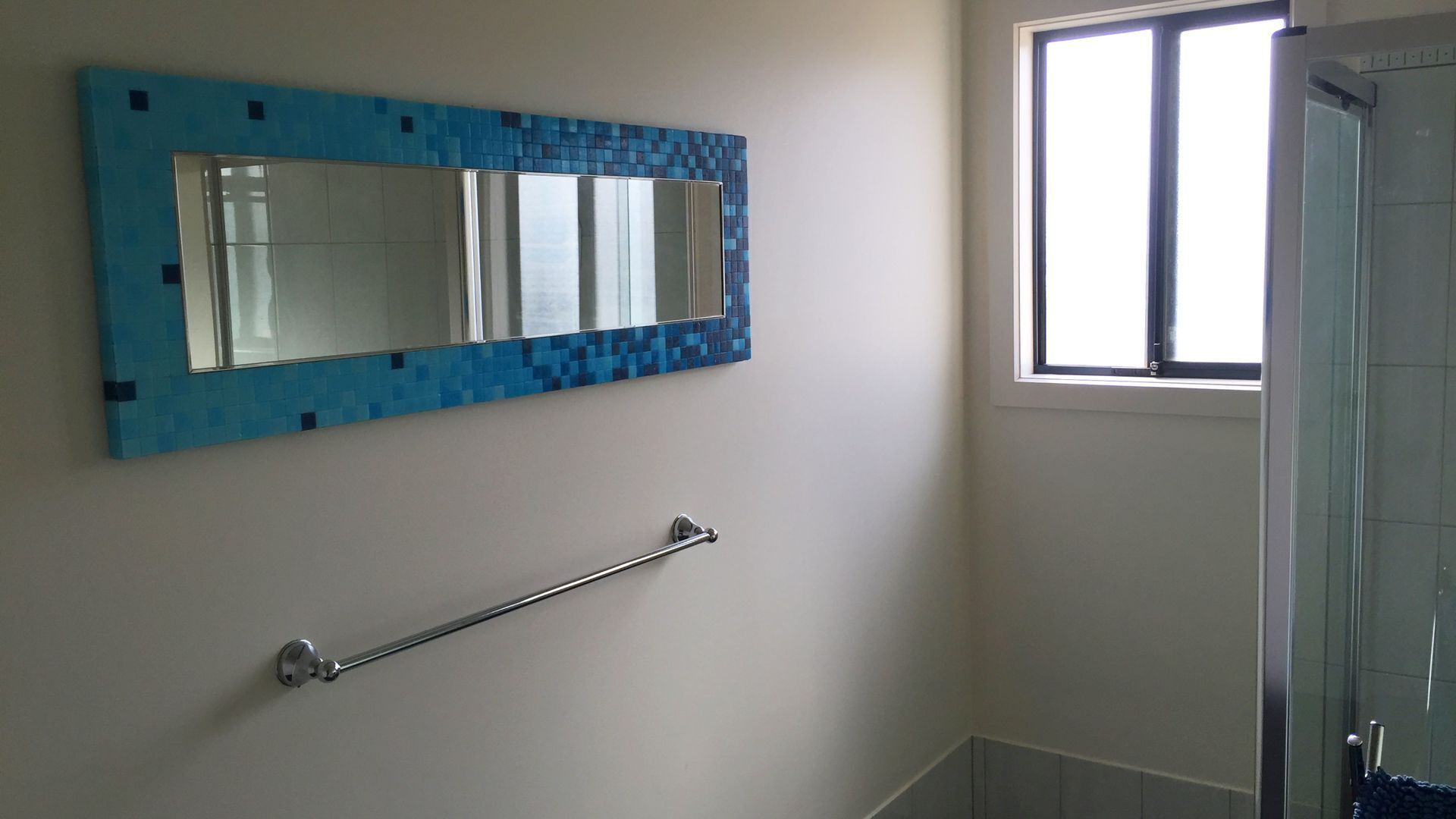 Free WIFI **200m to beach** R/C Air in all rooms  — image 13