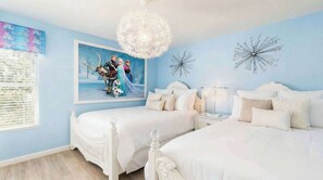 6 bedrooms, in-room safe, iron/ironing board, travel cot - 6BR Windsor Hills | Pool & Themed Rooms (Kissimmee)
