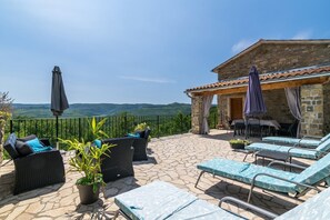 Property grounds - Villa Alba with breathtaking view from swiming pool, HEATED POOL, near Motovun (Livade)