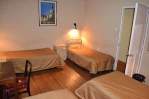 In-room safe, free WiFi