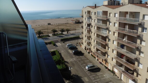 Unclassified image, 1 of 22, button - APARTMENT CLOSE TO THE BEACH FOR FAMILY OR FRIENDS HOLIDAYS  (ESTERTIT)