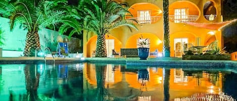 Piscine extérieure, piscine chauffée