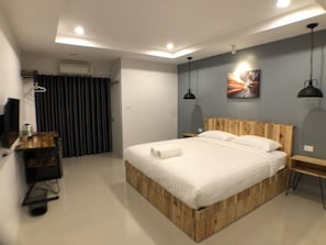Blackout curtains, free WiFi, bed sheets