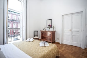 2 Schlafzimmer, schallisolierte Zimmer, Bügeleisen/Bügelbrett