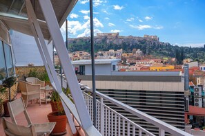 Property grounds - Urban Loft with balcony across the Acropolis! (Athina)