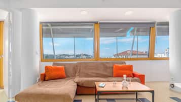 Smart TV, books, offices