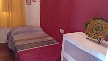 2 bedrooms, WiFi, bed sheets