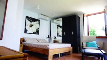 2 chambres, fer et planche à repasser, lit parapluie, Wi-Fi gratuit