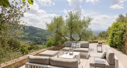 Villa in Cortona with 4 bedrooms sleeps 8
