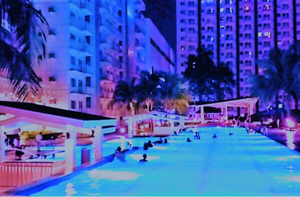 Piscina estreita