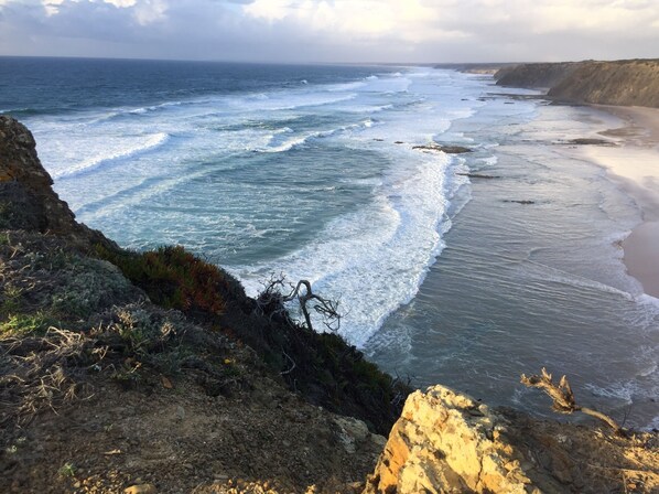 Beach - Spacious villa with sea views and pool (Aljezur)