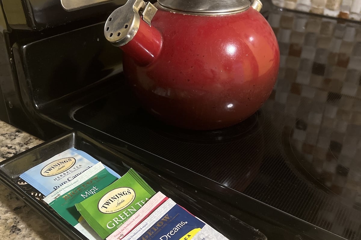 fridge, stovetop, coffee/tea maker, toaster