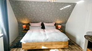 2 Schlafzimmer, Zimmersafe, Bügeleisen/Bügelbrett, Reisekinderbett