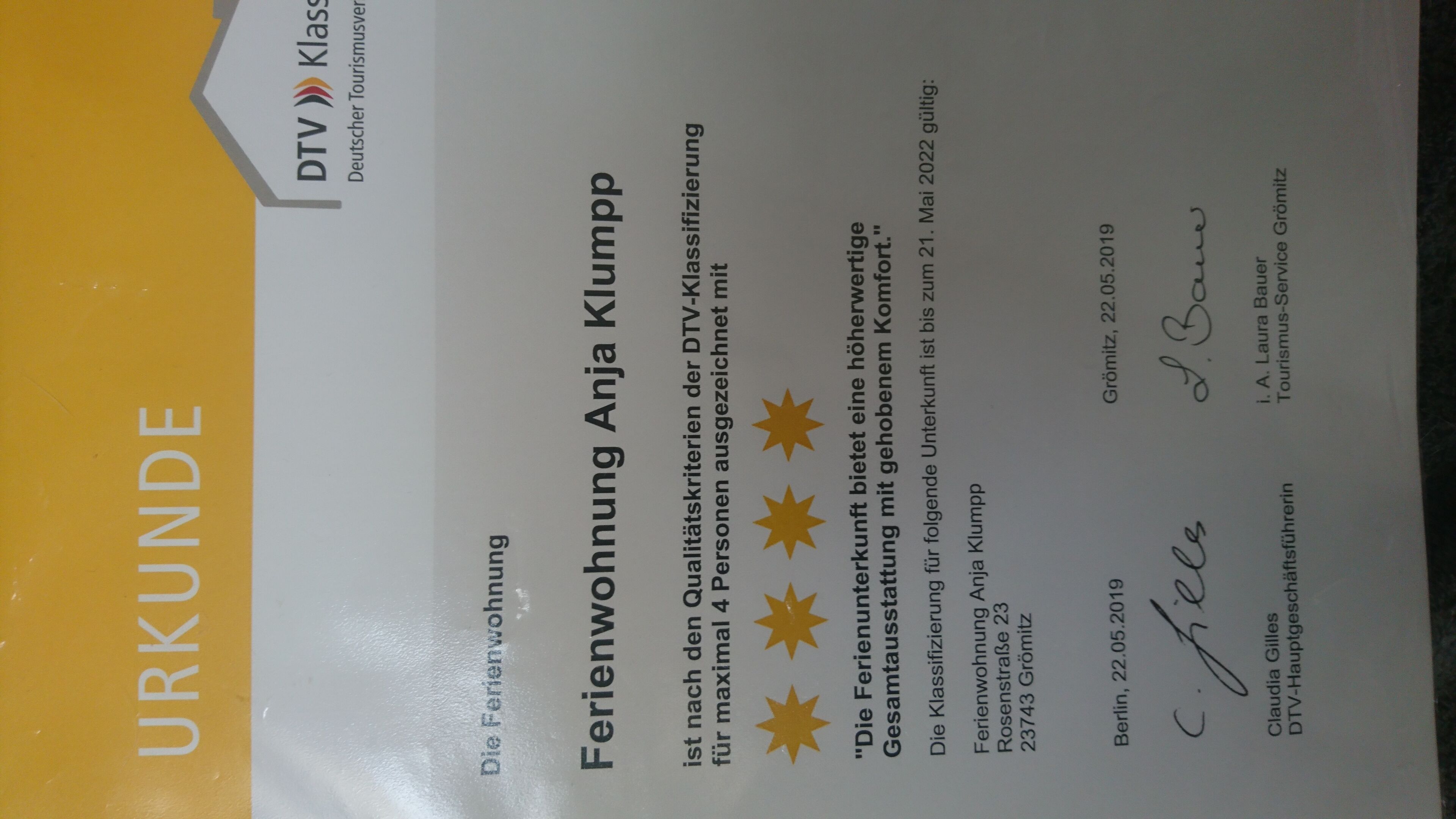 A certificate of recognition for a hotel.