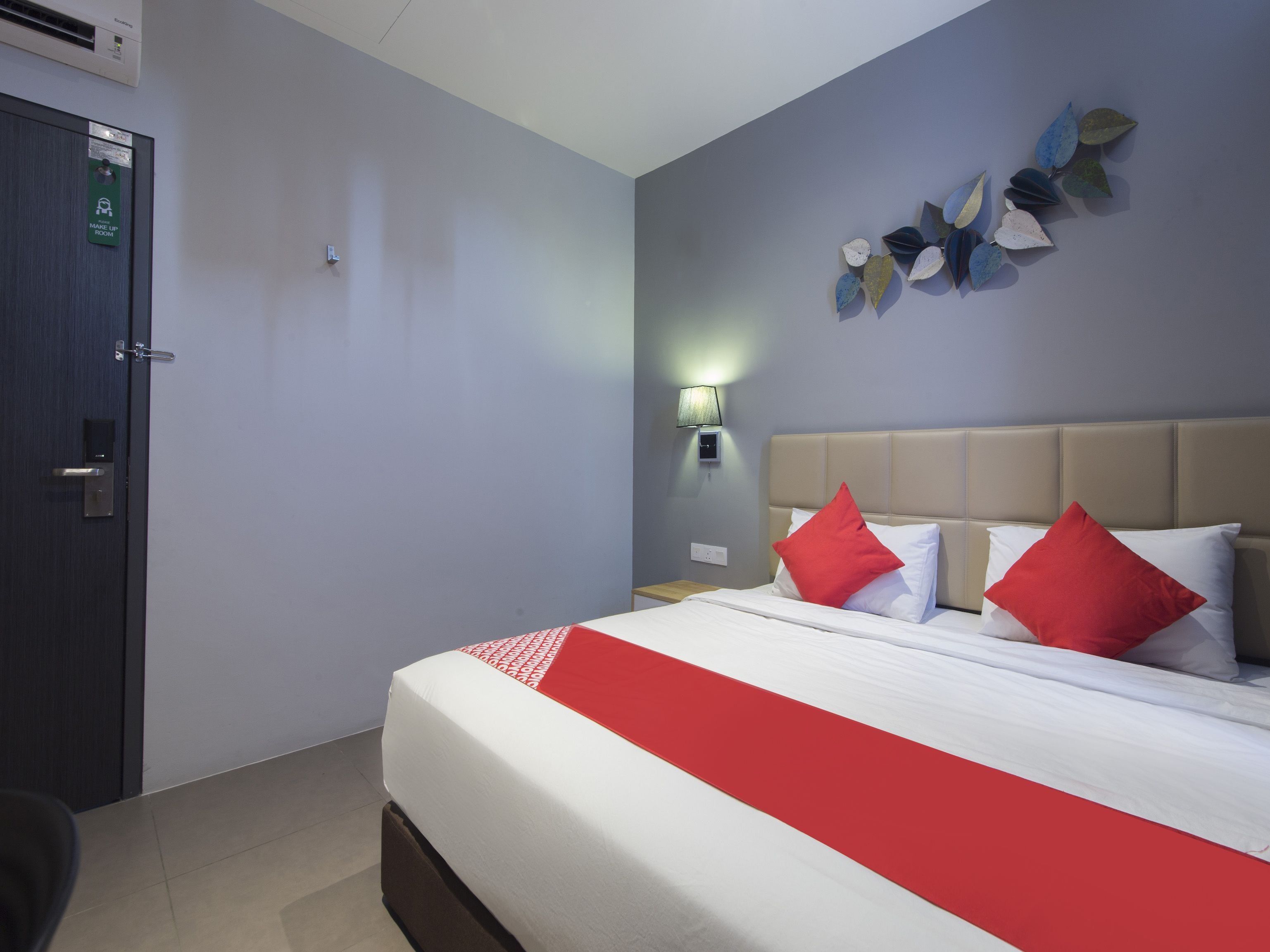 deluxe double room, 1 king bed | free wifi, bed sheets