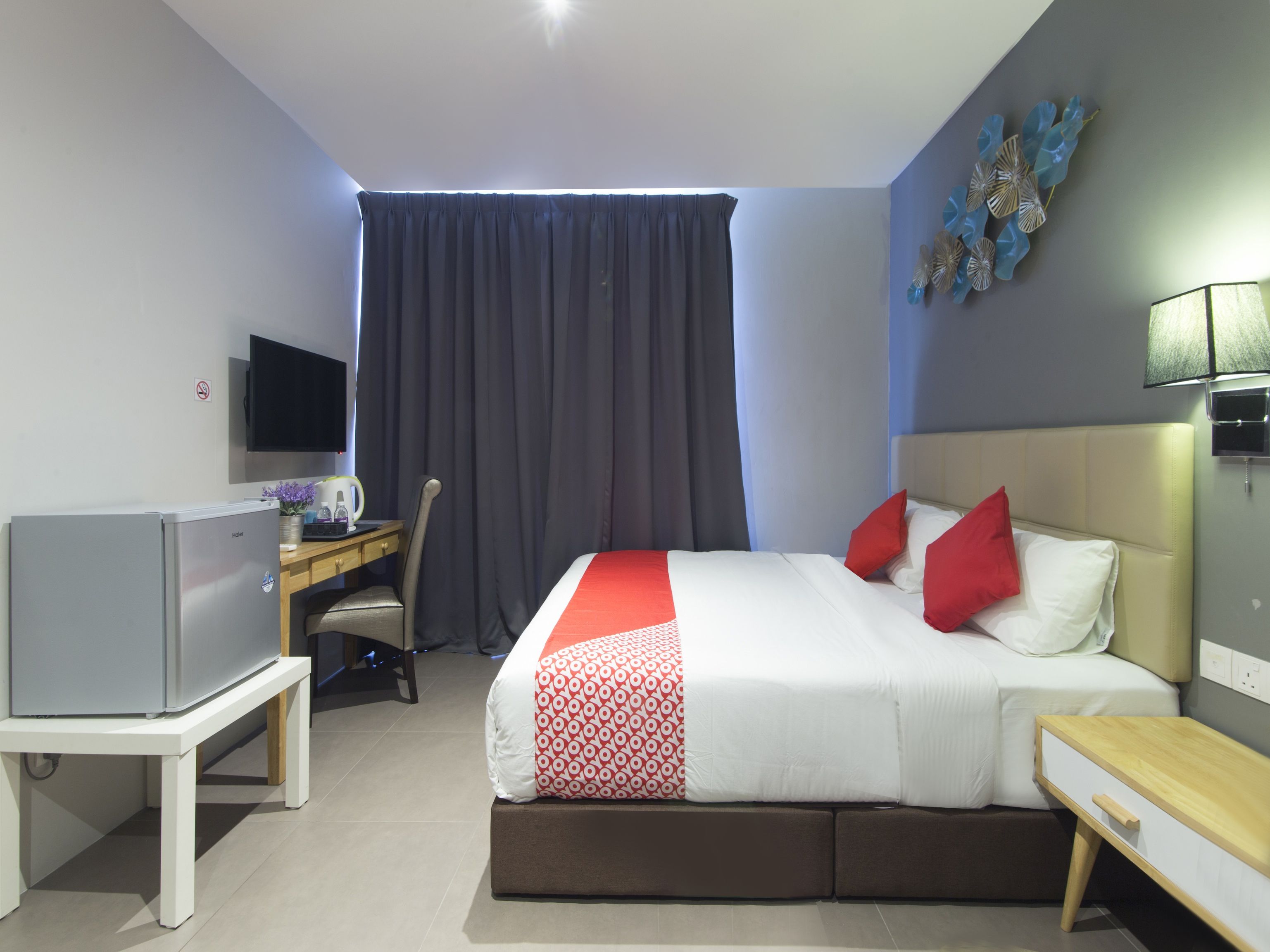 premium double room, 1 king bed | free wifi, bed sheets