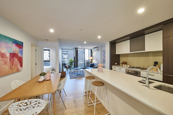 Deluxe Apartment, Multiple Beds | Private kitchen | Fridge, microwave, oven, stovetop - Adeline - Rejuvenate Stays (Southbank)