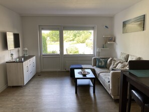 Smart TV, books, video library, stereo