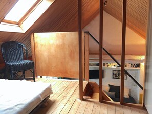 1 bedroom, iron/ironing board, free WiFi