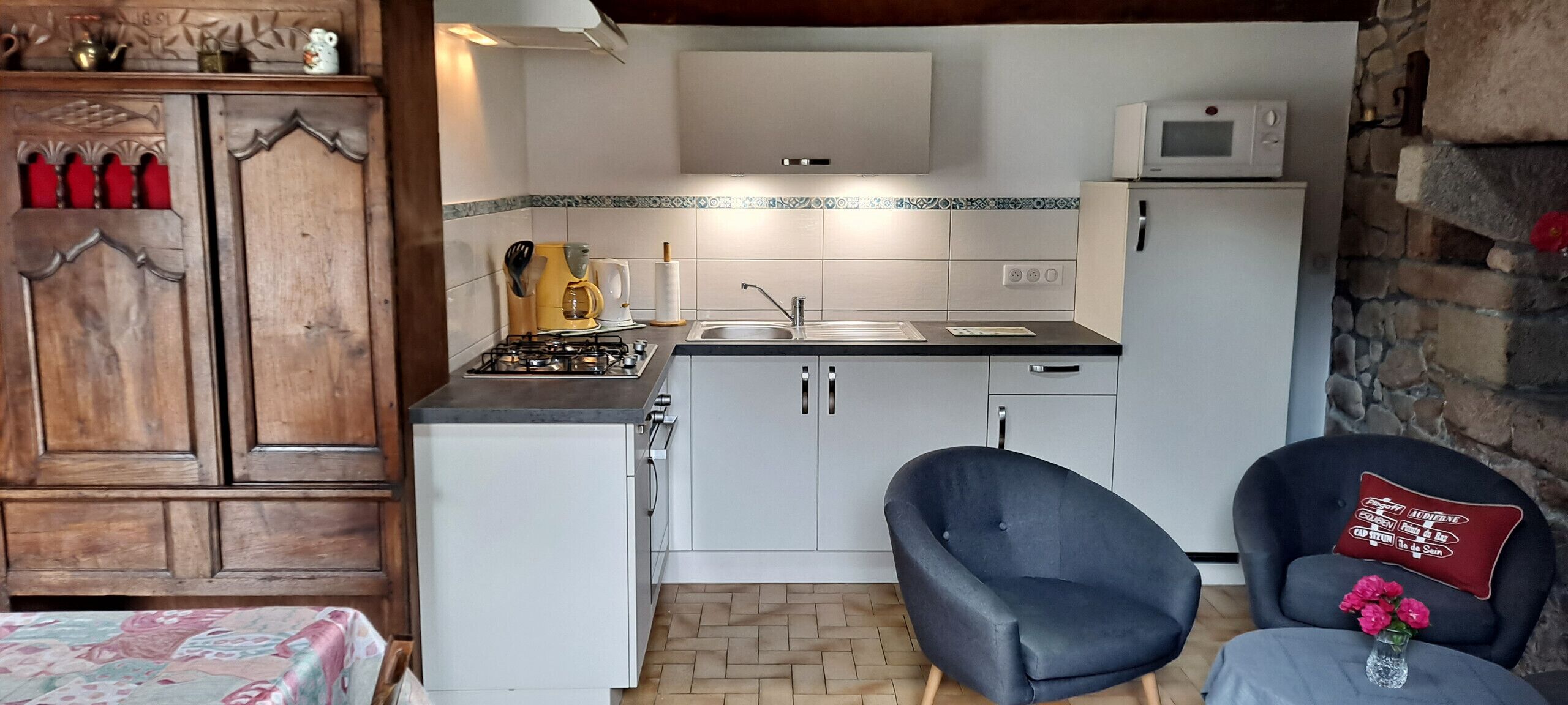 冰箱、微波炉、  烤箱、茶具/咖啡用具