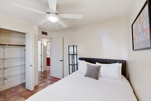 3 室のベッドルーム、インターネット、ベッドシーツ