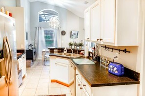 Fridge, microwave, oven, stovetop - Star Wars Galactic Getaway with Pool/Spa at Emerald Island Resort (Minutes from Disney) (Kissimmee)