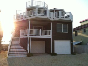 Exterior - Beautiful Ocean & Bay Views - 3 Decks, 2 MBR Suites, 2 LRs, park/playground (Beach Haven)