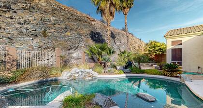 Dog-friendly home w/outdoor pool & firepit, near the top of South Mountain