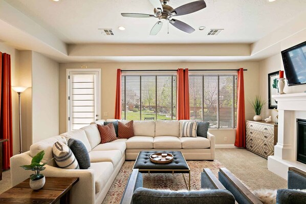 TV, fireplace, DVD player