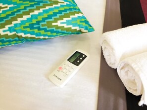 Buồng tắm vòi sen, vòi sen phun mưa, đồ dùng nhà tắm miễn phí 