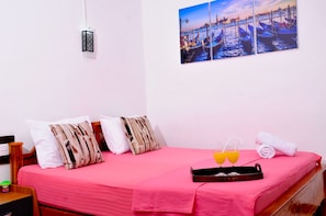 Economy Double Room, 1 Queen Bed, Non Smoking | Individually furnished, desk, free WiFi, bed sheets