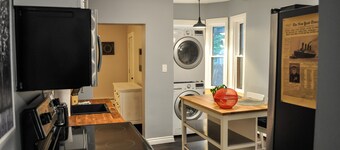 "The Preston" Downtown CORE close to everything