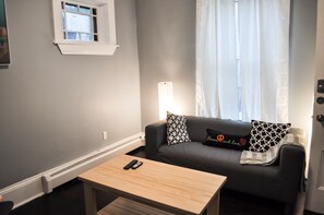 Smart TV - "The Preston" Downtown CORE close to everything (Charlottetown)