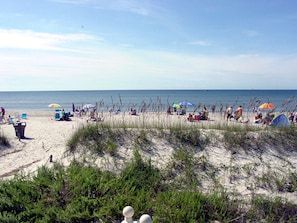 Beach nearby, sun-loungers, beach towels