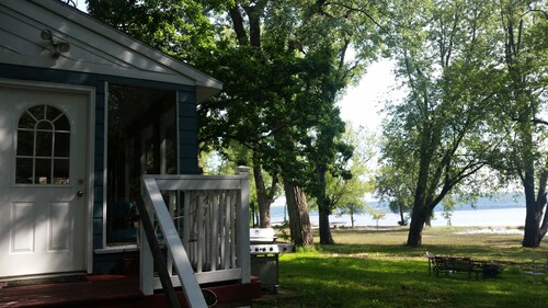 Vintage Lake Cottage On The Shores Of Lake Pepin