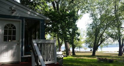 Vintage Lake Cottage On The Shores Of Lake Pepin