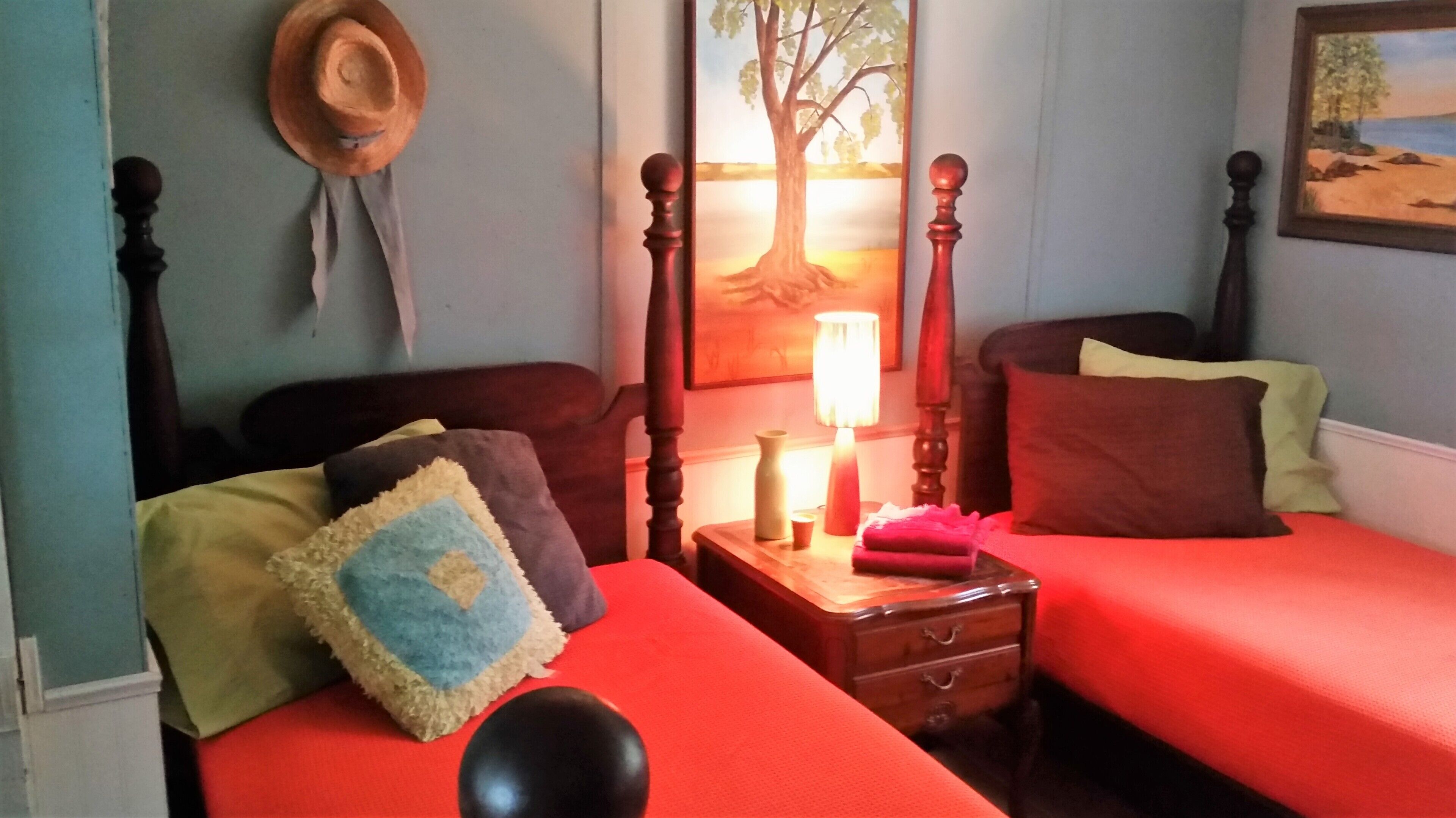 2 chambres, fer et planche à repasser, draps fournis