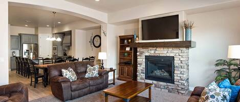 Télévision, cheminée