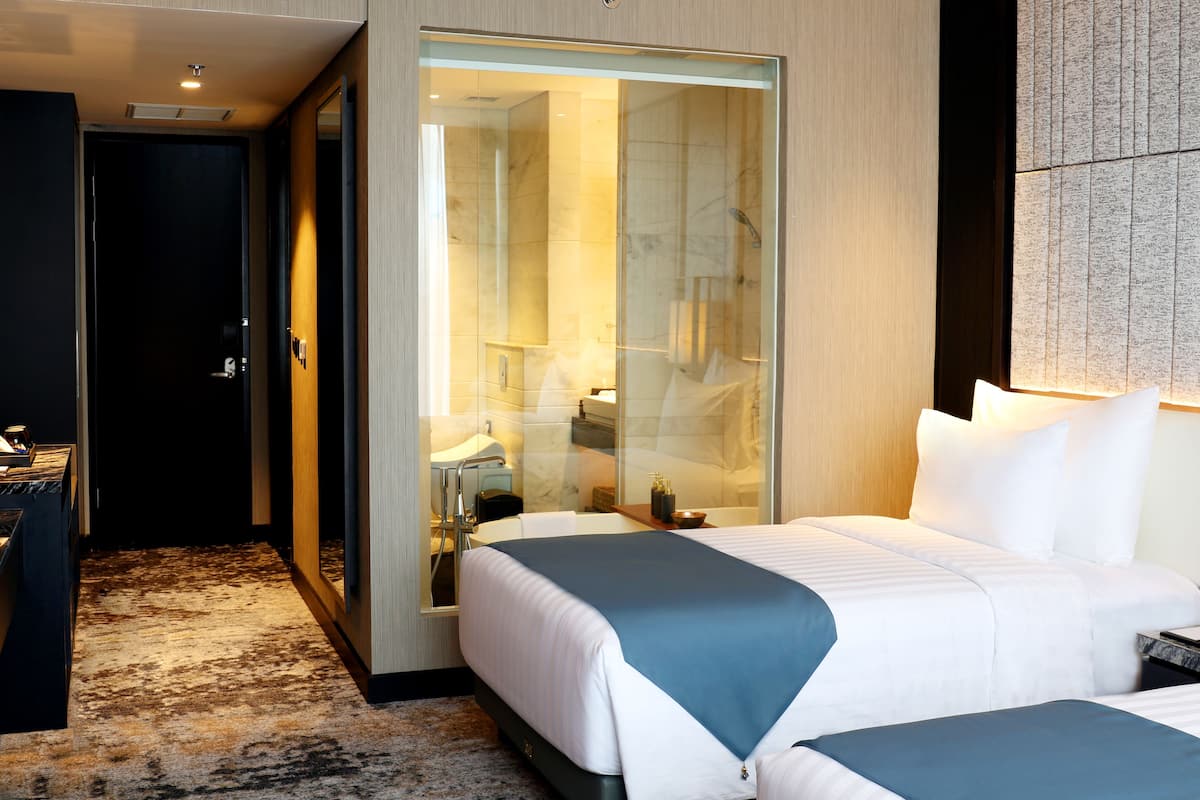 Minibar, in-room safe, desk, laptop workspace
