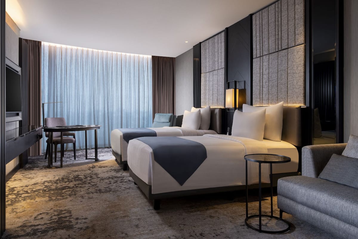 Executive Club Twin Room