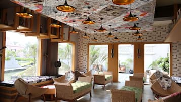 Coffee shop
