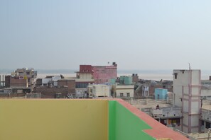 Terrace/patio - Tara Guest House (Varanasi)