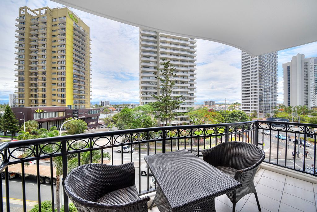 standard apartment, 2 bedrooms, river view | terrace/patio