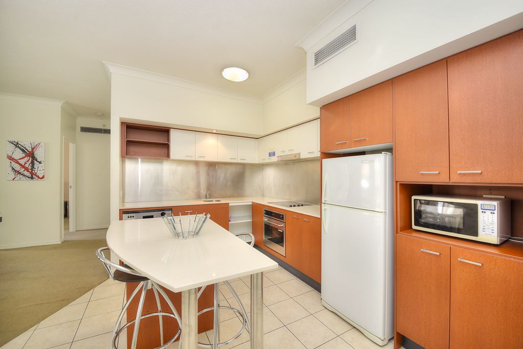 deluxe apartment, 1 bedroom, courtyard view | private kitchen | oven, stovetop, dishwasher, electric kettle