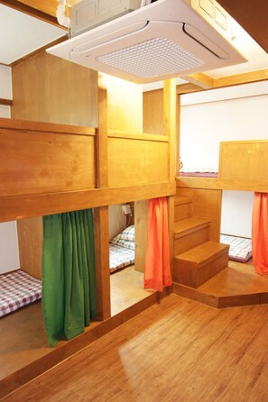 Minibar, free WiFi, bed sheets, wheelchair access - Urban Art Stay - Hostel (Seoul)